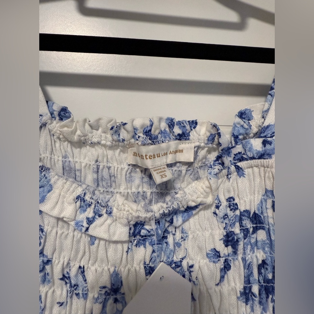 Chic Blue Floral Linen Blend Blouse - Picture 2 of 4